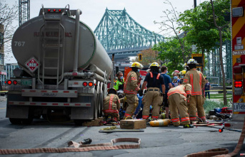 [IN IMAGES] A pedestrian hit by a tanker truck in...