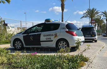 The Civil Guard arrests a repeat offender for sexual abuse who locked a young man in his store