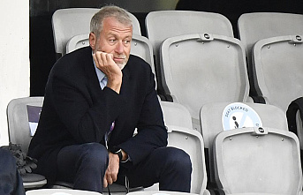 How Abramovich had to sell Chelsea after falling from...