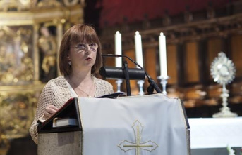 ABC journalist Montse Serrador proclaims the Exaltation of the Eucharist in Valladolid