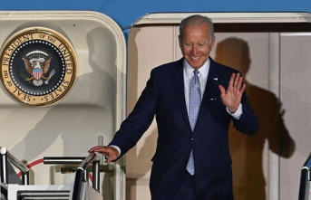 Biden and G7 leaders to ban gold imports from Russia...