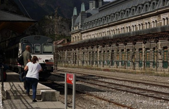 Four million euros in sleepers to rebuild the historic Canfranc train