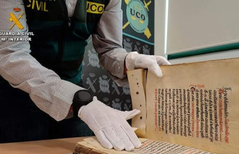 They recover the Fuero de Brihuega, a codex from the 13th century that disappeared during the Civil War
