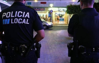 A Palma police car kills a pedestrian and injures...