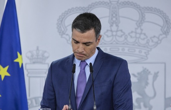 Pedro Sánchez promotes the tax on energy companies...