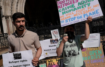 UK's deportation plan for migrants is halted by a court
