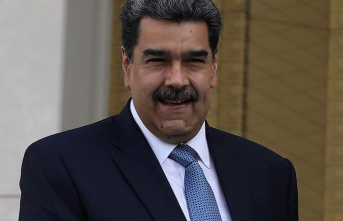 Venezuela president praises Iran fuel shipments during visit

