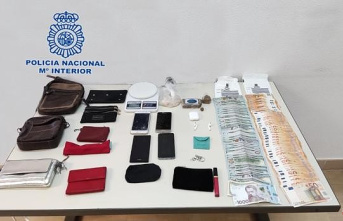 Two men rob a Ukrainian refugee in Alicante and take 12,000 euros, the tablet and the mobile