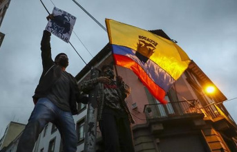 Ecuador decrees a state of emergency in three provinces...