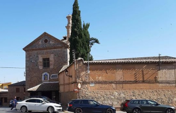 The roofs of the Carmelite convent of Consuegra need urgent repair