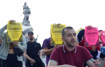 He faces 5 years in prison for painting "Spanish is fascism" on the statue of Columbus in Valladolid