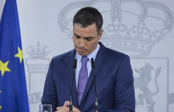Sánchez blames "the mafias" for the assault on Melilla and insists on praising Morocco