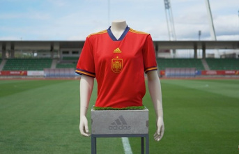 Spain will play against the Czech Republic with the women's shirt