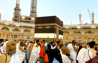 Saudi Arabia expects 1 million to attend the largest hajj since virus.