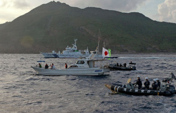 Japan visits Russia and China warships close to disputed islands