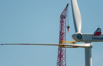 Wind energy: Warning strike to persuade Vestas to...