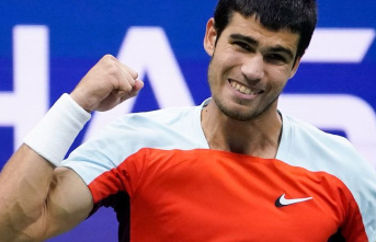 US Open: Alcaraz wins title and becomes number one...