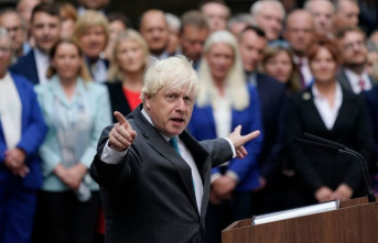 UK: Dramatic Johnson steals show from Truss