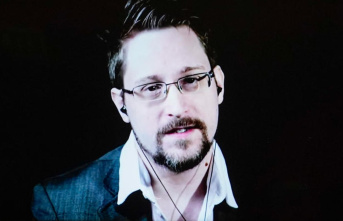US whistleblower: Edward Snowden has Russian citizenship...