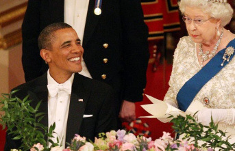 Visits as US President: Obama: Queen let daughters...