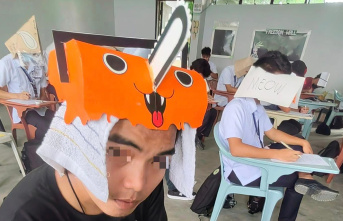 Philippines: Students should make anti-copying hats...