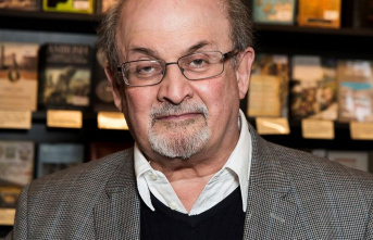 Writer: Agent: Salman Rushdie lost his eyesight due...