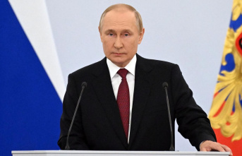 Russia's war on Ukraine: Putin signs law annexing...