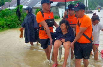 Storm: At least 45 dead by tropical storm in the Philippines