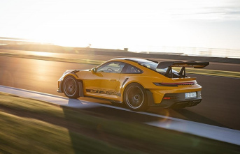 Driving report: Porsche 911 GT3 RS: Heavenly Striker
