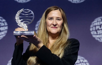 Awards: Spaniard Luz Gabás wins Planeta Literature...