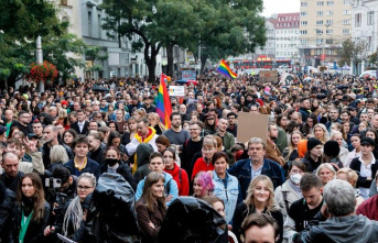 Slovakia: Protest after assassination attempt on gay...