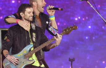 Concert: Solidarity with Iranians: Coldplay plays...