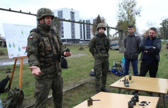 Defense: Fear of war in Poland: Citizens train with...