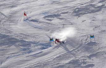 Alpine skiing: "Class of its own": Odermatt...