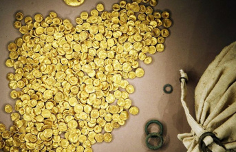 Crime: Burglars steal gold treasure worth millions...