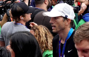 Ashton Kutcher: actor masters marathon in New York