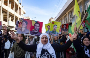 Thousands of Kurds protest in Syria against Turkish...