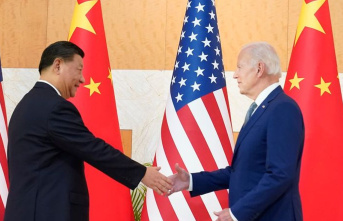 G20 summit: Handshake welcome: Biden and Xi meet in...