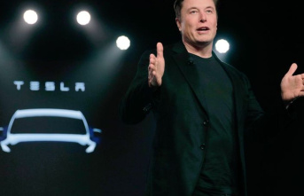Electric car manufacturer: Musk sells Tesla shares...