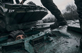Report from London : Intense fighting in Donetsk:...