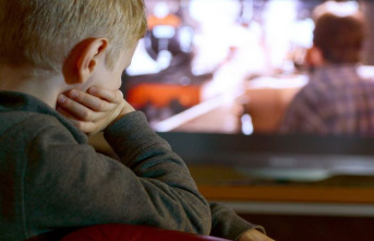 Media: TV beats mobile phones - when children consume...