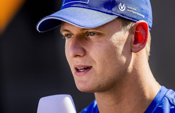 Out with Formula 1 racing team Haas: Mick Schumacher...