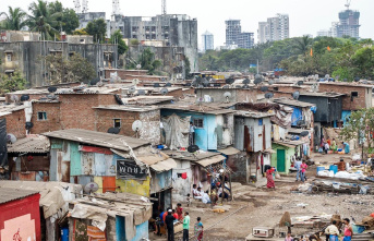 India: Asia's richest man buys slum from the...