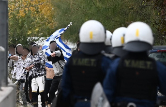 Ongoing unrest in Athens: Serious riots by Roma in...