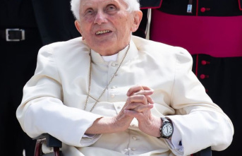 Pope Emeritus: Kidney problems? State of Benedict...
