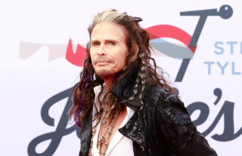 Lawsuit: "Aerosmith" singer Steven Tyler...