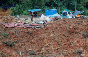 Batang Kali: Landslide hits campsite - at least ten...