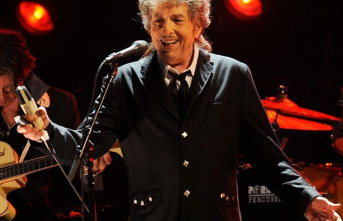Music Icon: Bob Dylan like "Coronation Street"
