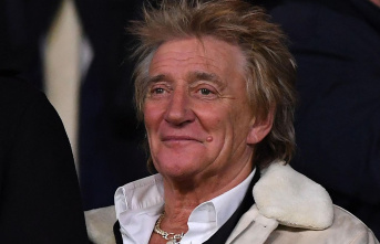 Musicians: Difficult times for Rod Stewart: his son...