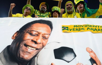 Football legend: Pelé's son visits seriously...